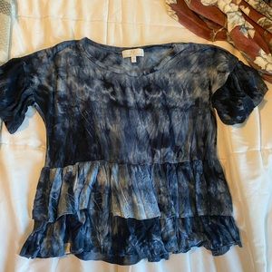 Simply souther crop ruffle top